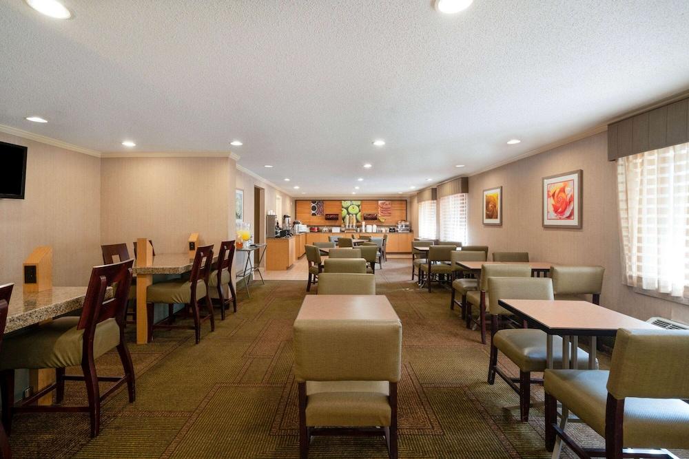 La Quinta By Wyndham Airport Hotel Nashville