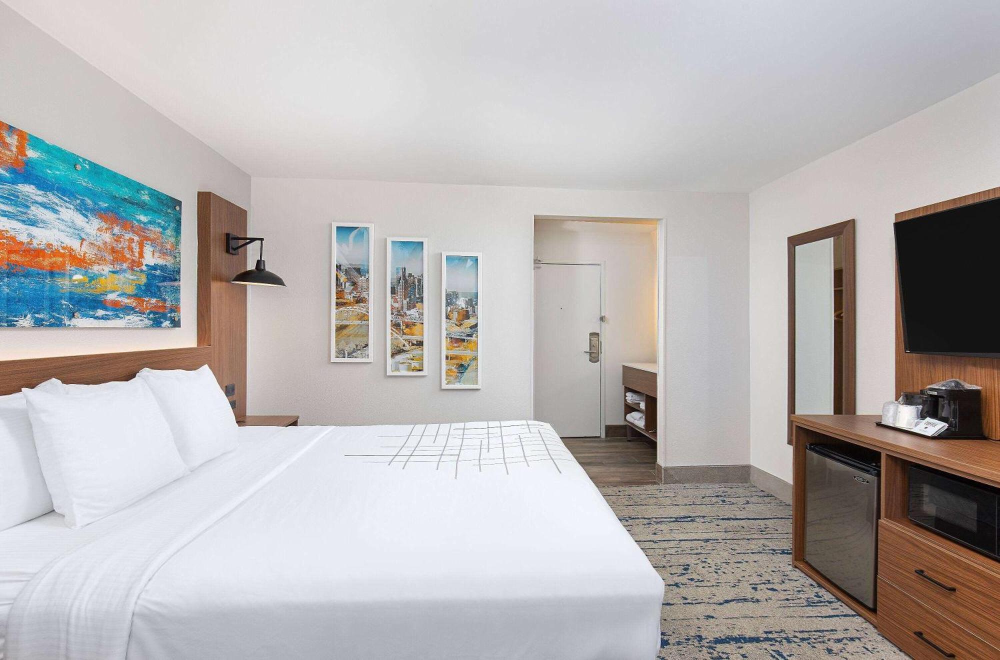 La Quinta By Wyndham Airport 3*